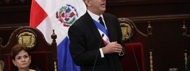 Pide aprobación de ley permitiría recuperar dinero estatal robado