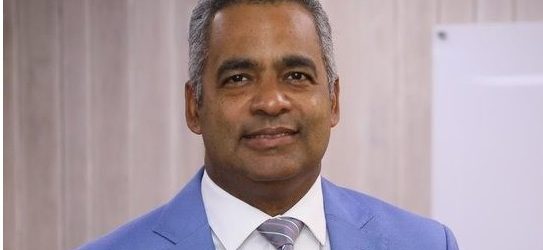 El Presidente ratifica a Joel Adrián Santos como ministro Presidencia