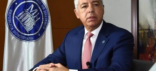 Investigan exministro Hacienda por soborno, estafa y lavado activos