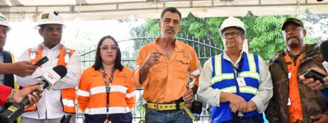 Descartan usar tuneladoras canadiense y dominicana en proceso de rescate de mineros
