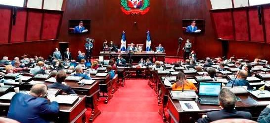 Aprueban ley que permitirá a PE emitir RD$363,000 MM de deuda