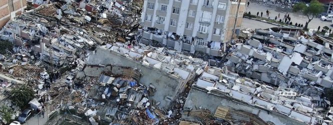 Ocho muertos y 294 heridos deja nuevo temblor en Turquía y Siria