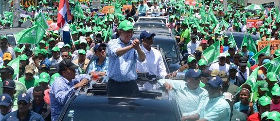 Miles marcharon junto a la Fuerza del Pueblo por una vida «digna»