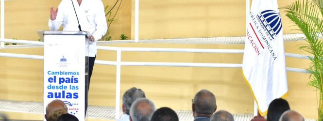 Abinader anuncia transporte escolar que abarcará el Gran Santo Domingo y 70 politécnicos