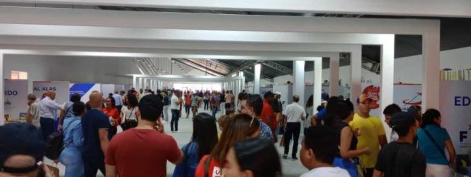 Un recorrido por la Feria Internacional del Libro de Santo Domingo, en su segundo día