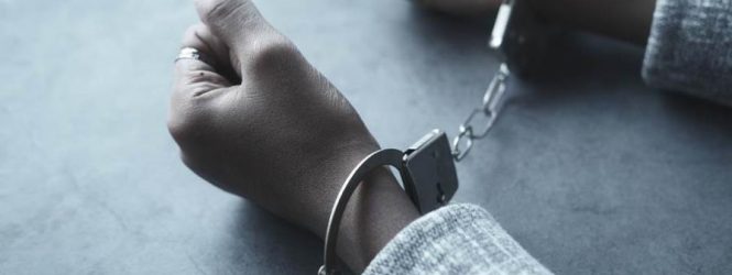 Detienen e identifican a dos personas por robo de bebé en maternidad de Santiago