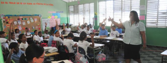 Docentes reprueban en la aplicación de tecnología en las aulas