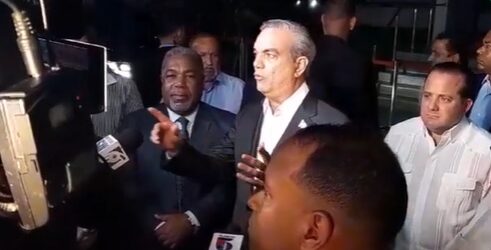 Abinader ve “chantaje” decir que privatizarán Maternidad Los Mina