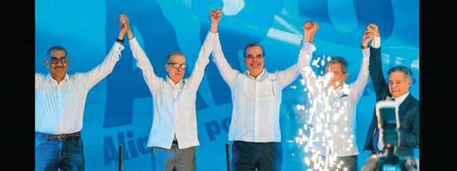 Abinader recurre a vieja práctica de combinar lo oficial con lo político