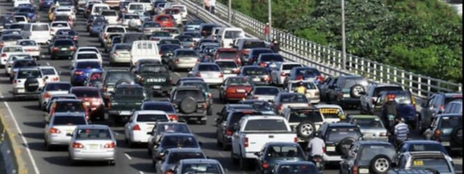 Hay virtual colapso en el tránsito en la ciudad de Santo Domingo