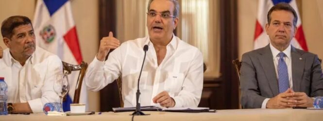 Abinader crea entidad facilitaría producción y venta del plátano