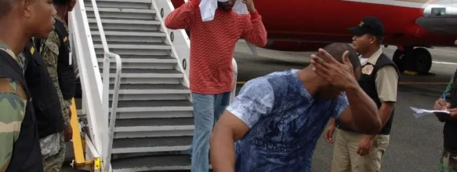Llegan a República Dominicana otros 135 repatriados de EE.UU