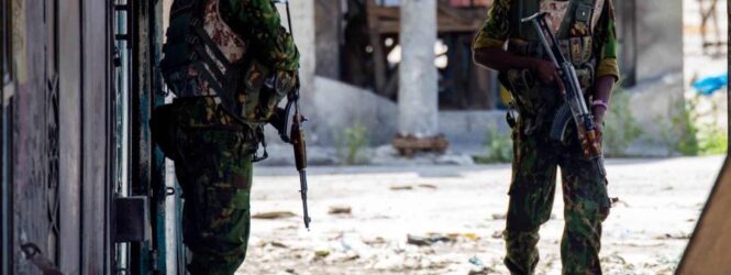 A tiro limpio, policías kenianos desalojan bandas del puerto haitiano