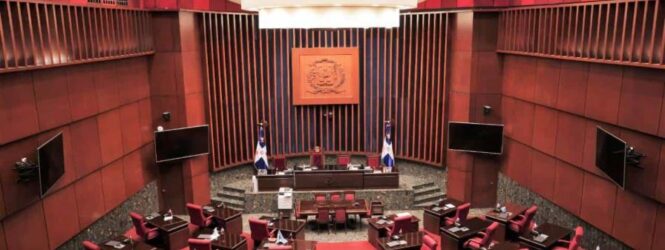 Una comisión de senadores recomienda aprobar el Código Penal sin las tres causales