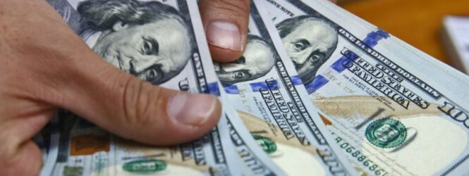 Dólar aumenta 3 centavos; este miércoles era vendido RD$60.21