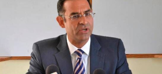 ECONOMISTAS ISIDORO SANTANA Y JAIME ARISTY ESCUDER DICEN GOBIERNO ESTÁ SIENDO CONSIDERADO CON MODERNIZACIÓN FISCAL