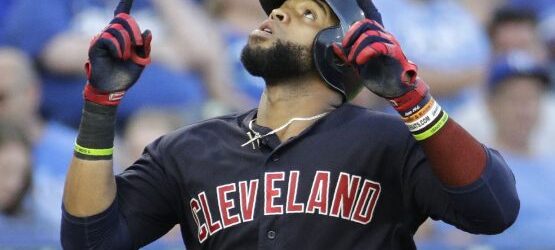 Carlos Santana vuelve Cleveland con contrato de US$12 millones