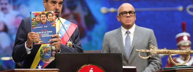 Maduro anuncia nuevo ministerio, satélite y reforma constitucional