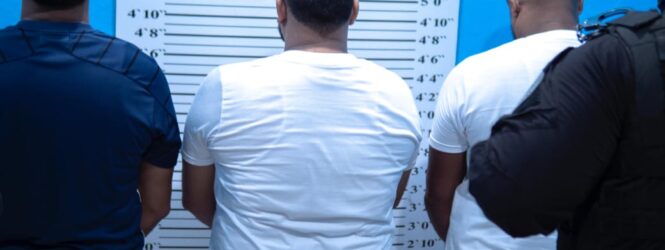 Extraditan a tres dominicanos acusados de narcotráfico en Estados Unidos