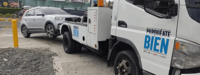 Desde hoy las multas por mal estacionamiento será RD$5,000