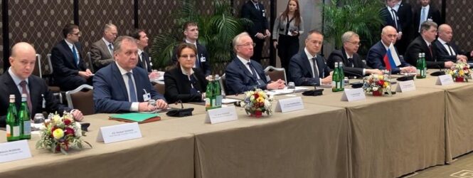 Arrancan negociaciones entre Rusia, Ucrania y Estados Unidos