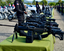 Abinader entrega equipamiento militar y tres blindados FURIA a las Fuerzas Armadas