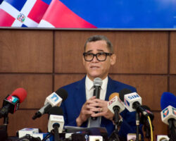 Jornada laboral reducida beneficiará a los empresarios, asegura ministro de Trabajo