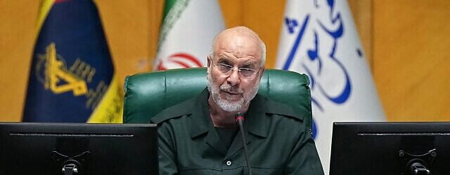 Irán niega «negociaciones» con EU; acusa Trump manipulación