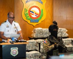 BARAHONA: DNCD, ARD y ERD ocupan 564 paquetes cocaína