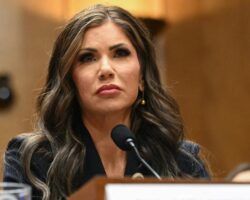 Trump destituye a la secretaria Seguridad Nacional Kristi Noem