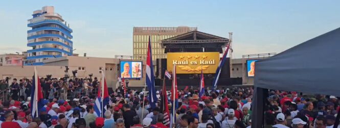 Miles se concentran La Habana para respaldar a Raúl Castro