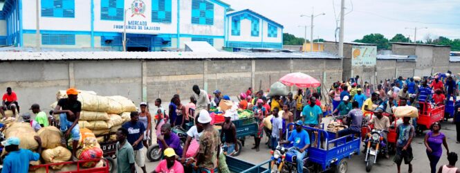 Haitianos deberán registrarse para acceder a mercados de RD