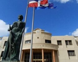 Fiscalía pide prisión preventiva contra tres imputados en presunto fraude en Oncológico del Cibao
