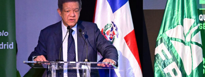 Leonel Fernández rechaza plan anticrisis del Gobierno