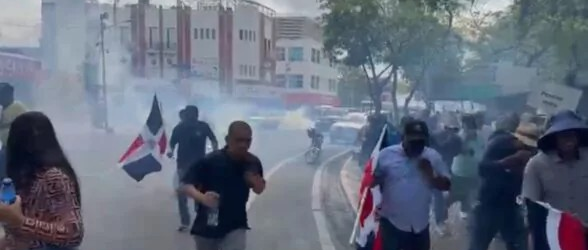 PN dispersa con bombas grupo agropecuarios iba al Palacio