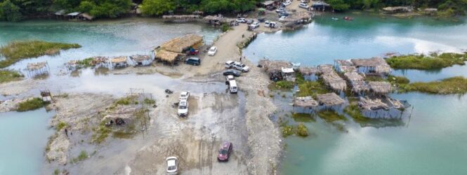 Cuatro personas mueren en balneario La Neverita al caer vehículo en uno de los charcos