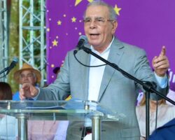 Danilo Medina pide investigar causas de mortalidad neonatal