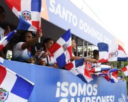 Miles de dominicanos vitorean a los medallistas de los JCC 2026