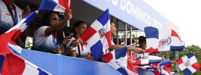 Miles de dominicanos vitorean a los medallistas de los JCC 2026