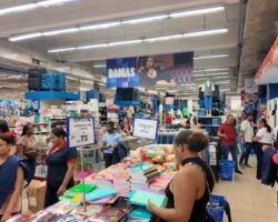 Padres denuncian alza precios de útiles escolares en la RD