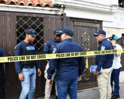Abogado de Julián pide a la Policía no matar a sus atacantes; descarta que sea un simple robo